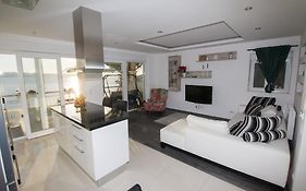 Apartment Mate